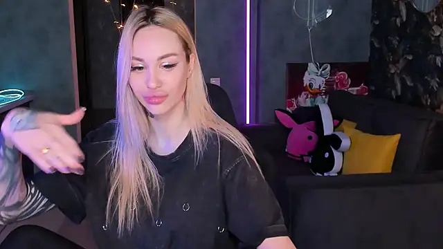 Blckmirrorr's cam snapshot