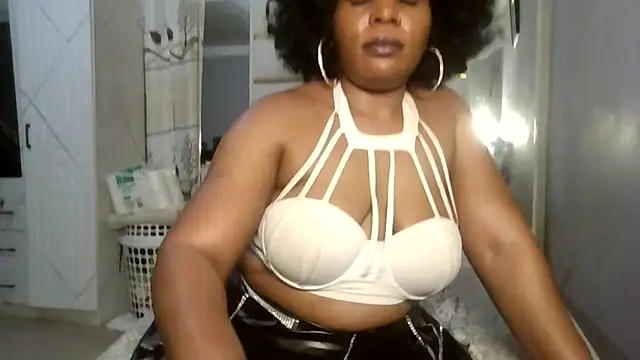 SexyyNana's cam snapshot