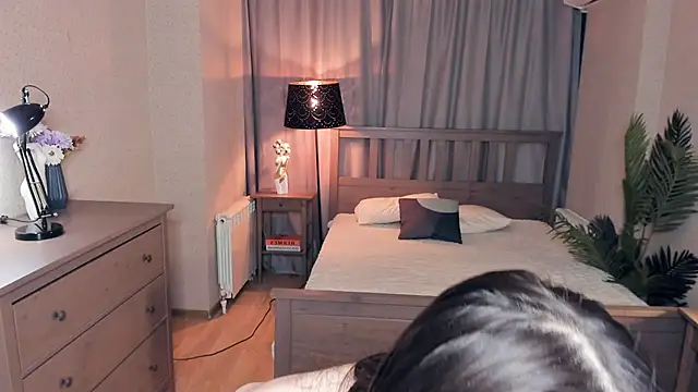 YvonneRobes's cam snapshot