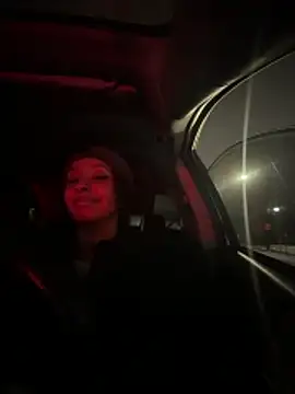 Your_Paris live sex cam