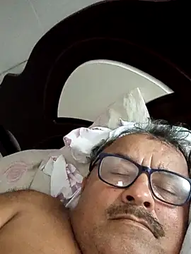 Misterymem63's cam snapshot