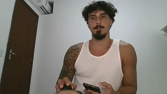 milkoffe live sex cam