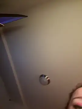 KittyCreamKisses's cam snapshot