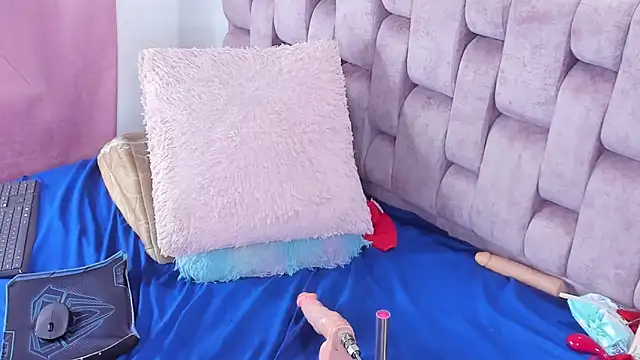 Alexa-Hunter's cam snapshot