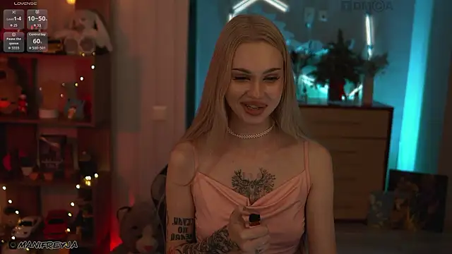 ManiFreyja's cam snapshot