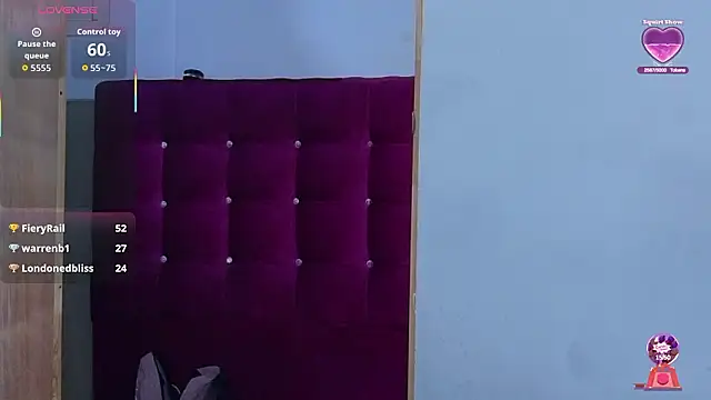 EbonyCoWorker's cam snapshot