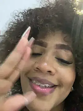 riri_brunnete's cam snapshot