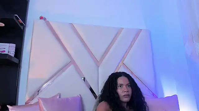 Jade_Thonson1's cam snapshot