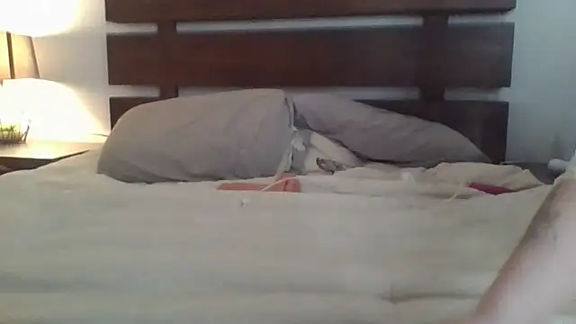 lexieup3's cam snapshot