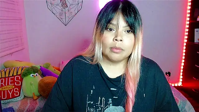 EllieMoonX's cam snapshot