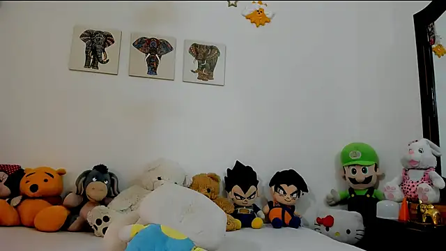 Amy_jones77 live sex cam