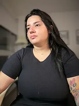 horny_roomiess's cam snapshot