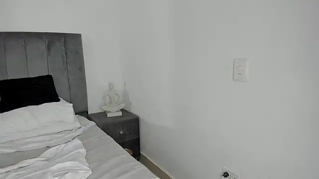 RedNDizzy live sex cam