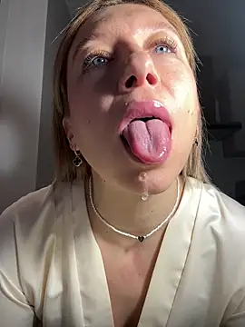 Kittie_Valentine's cam snapshot