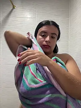 Devilsweet17 live sex cam