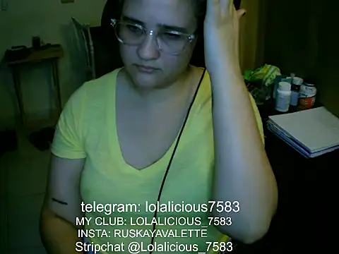 lolalicious_7583's cam snapshot
