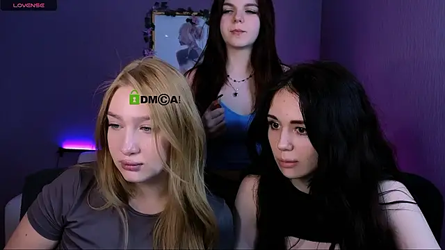 playful_sophie's cam snapshot