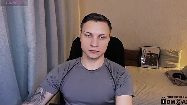 handsome_guy01's cam snapshot