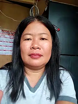 Lovelywoman43 live sex cam