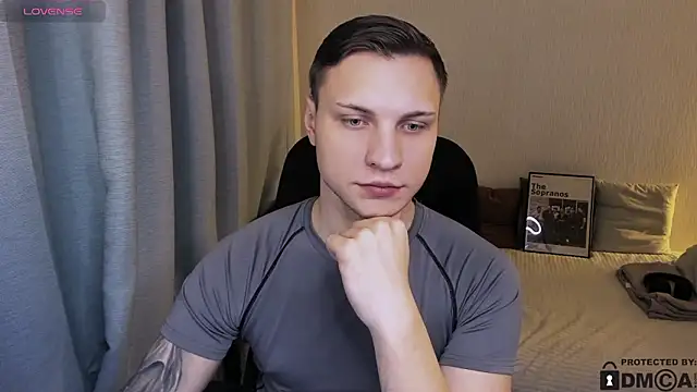 handsome_guy01's cam snapshot