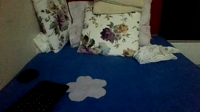 st206boy's cam snapshot