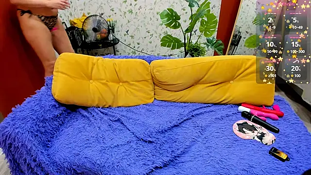 FlirtyMary live sex cam