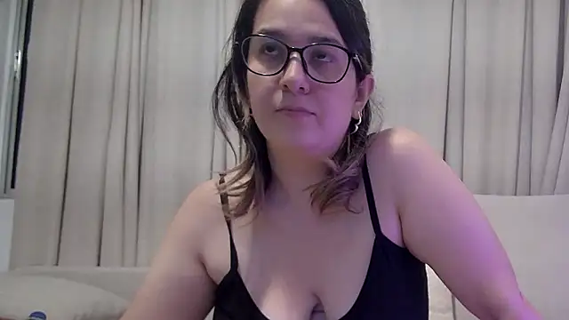 amooraaamoon's cam snapshot