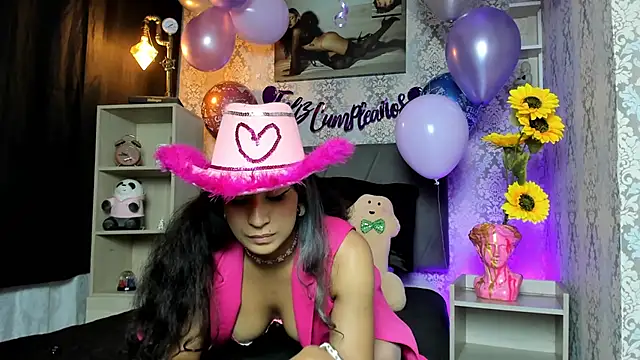 Alaia_Love77's cam snapshot