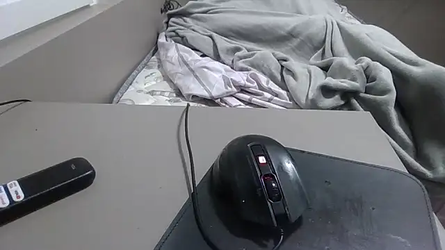 JUNINHOLEKEJR's cam snapshot