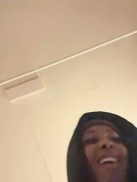 Your_Paris's cam snapshot