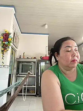 Alinat_'s cam snapshot