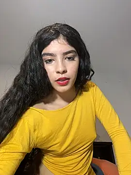 dani_bela's cam snapshot