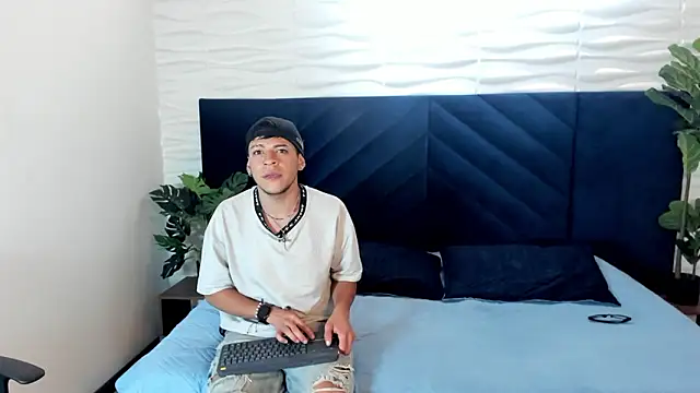 Zackfalcon_ live sex cam