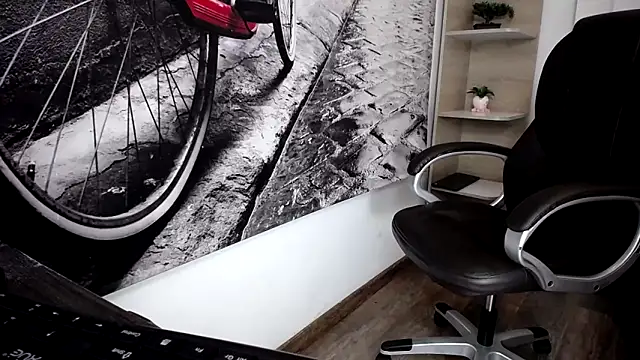 Elinaax's cam snapshot