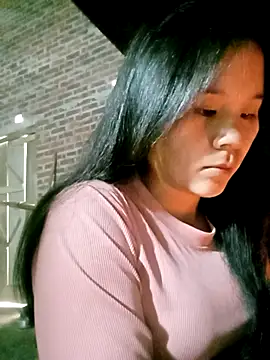 DIANAKUTE live sex cam