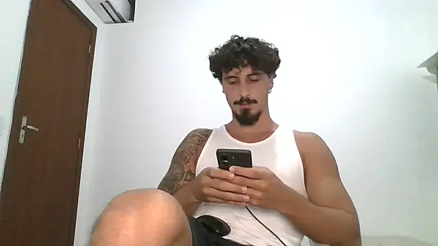 milkoffe live sex cam