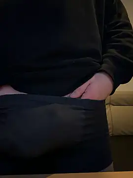 yuuuuusuke00 live sex cam