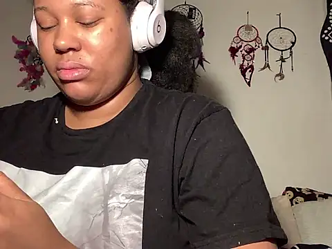 Sexy_ebony_BunNey's cam snapshot