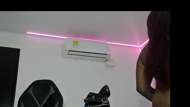 Charllotte_Brown's cam snapshot