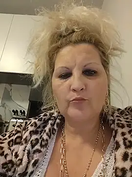 Divineblond live sex cam