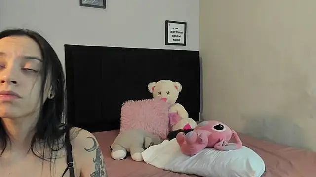 Lyria_Diamond live sex cam