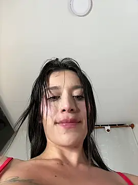 Emmily_19 live sex cam