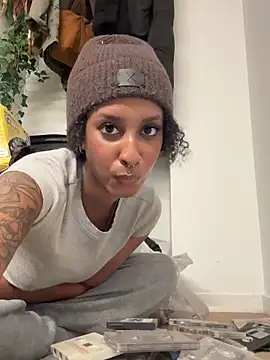 Your_Paris live sex cam