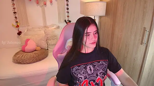 iriswest_'s cam snapshot