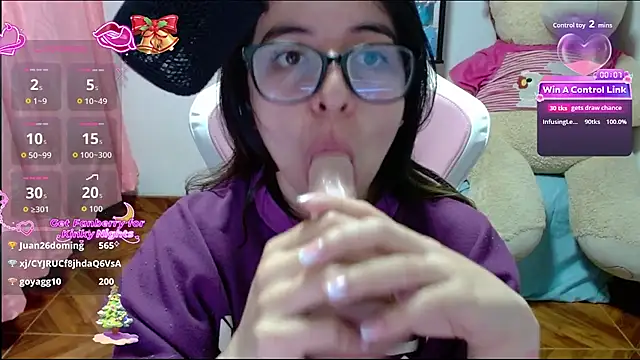 Maggie_Fox3's cam snapshot