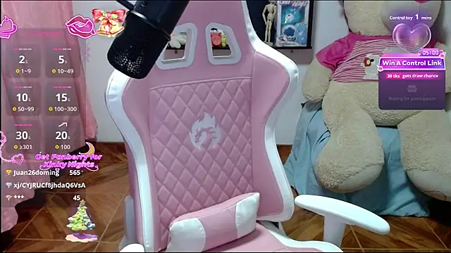 Maggie_Fox3's cam snapshot