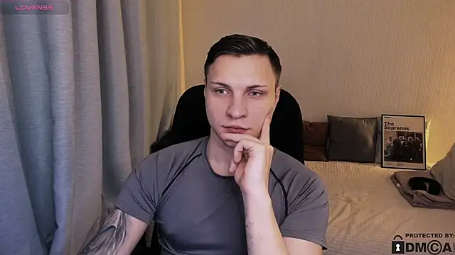 handsome_guy01's cam snapshot