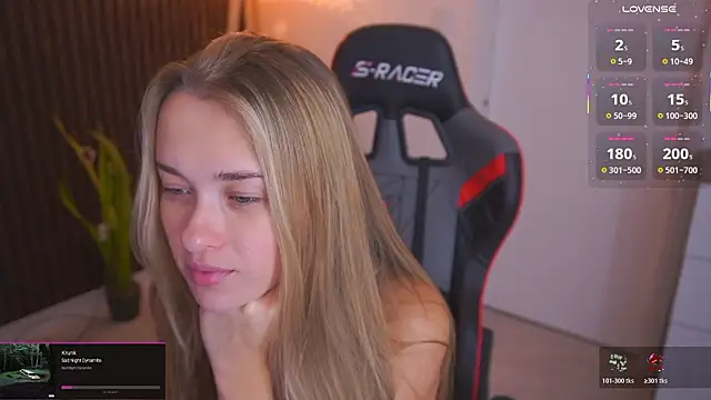 DanikaDillan's cam snapshot