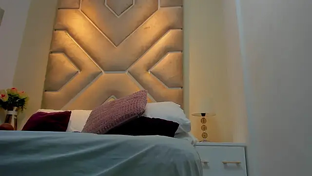 Arianna_Collins_'s cam snapshot