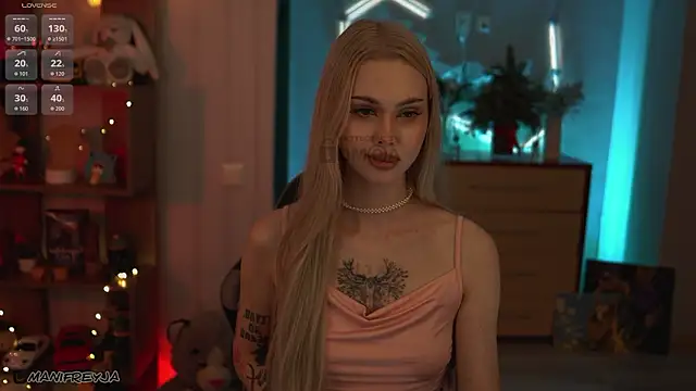 ManiFreyja live sex cam